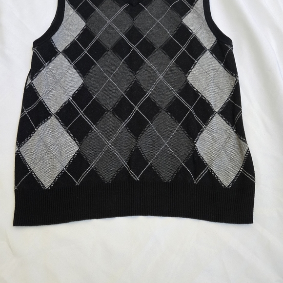 Method Tight Knit V-Neck Sweater Vest Diamond Design Men’s Size Large Preppy - Picture 2 of 8